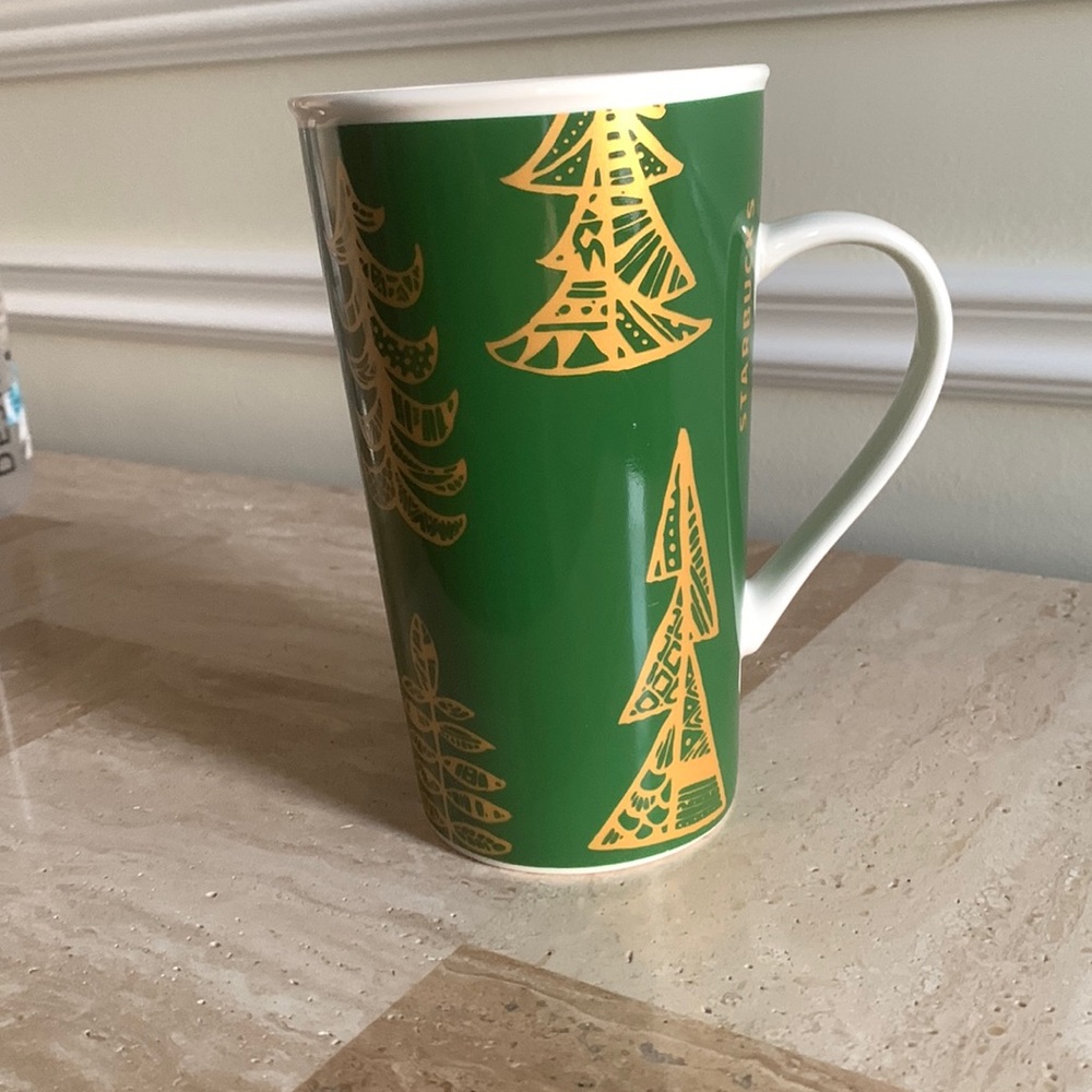 RARE Starbucks 2015 Christmas tall  Mug 18 oz